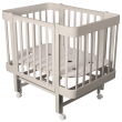 Кроватка детская Indigo Tiny продольный маятник на колесах